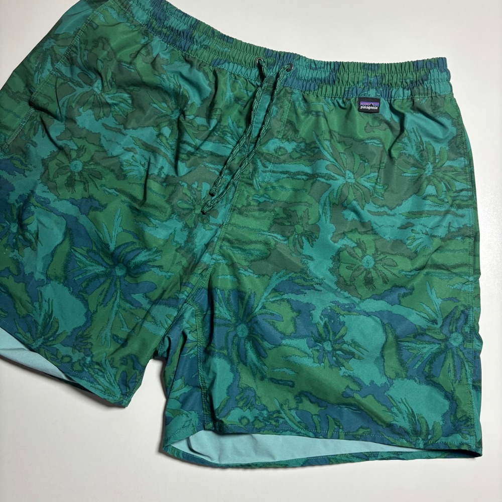 Patagonia hydro Volly Board Shorts Mens XL Green‎ AOP Floral Tropical Beach